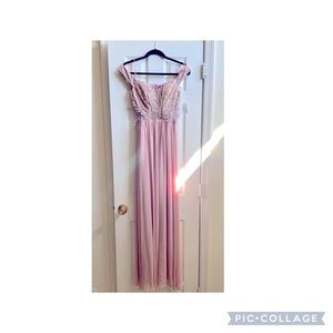 TAGS ATTACHED- NEVER WORN/ALTERED! City Triangles dress, Size 3/8120GR5D MBLUSH)